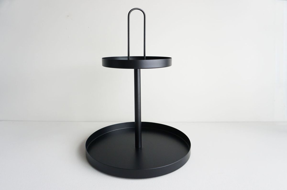 Etasjefat i sort metall, D30xH45cm