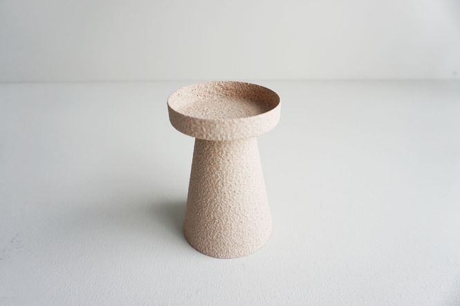 Hovedbilde Lysestake med steinlignende overflate D8xH12cm